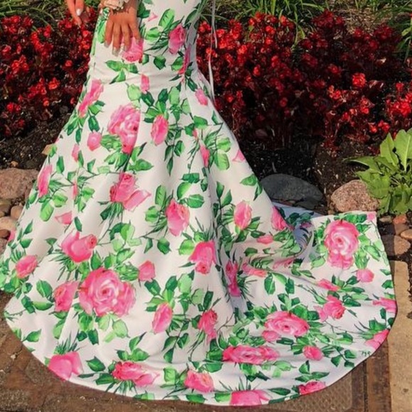 Absolutely stunning Sherri Hill two piece dress with a tail! - Picture 2 of 3